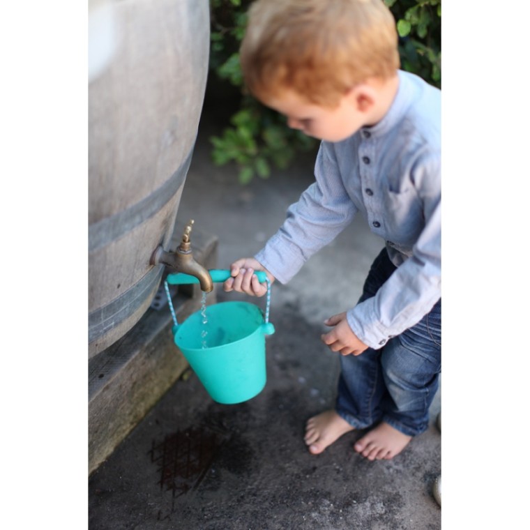 skladane-wiaderko-do-wody-i-piasku-scrunch-bucket-szary-9