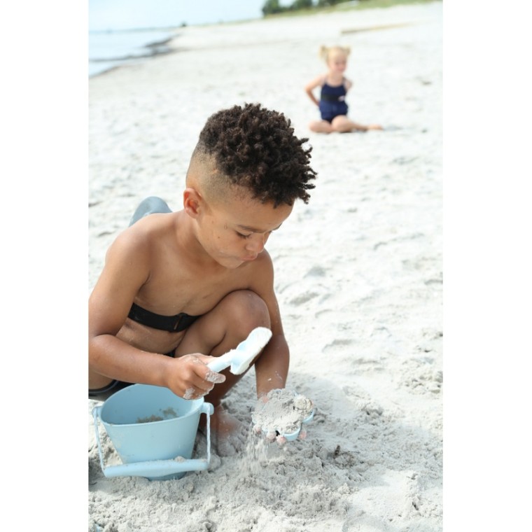 skladane-wiaderko-do-wody-i-piasku-scrunch-bucket-blekitny-10