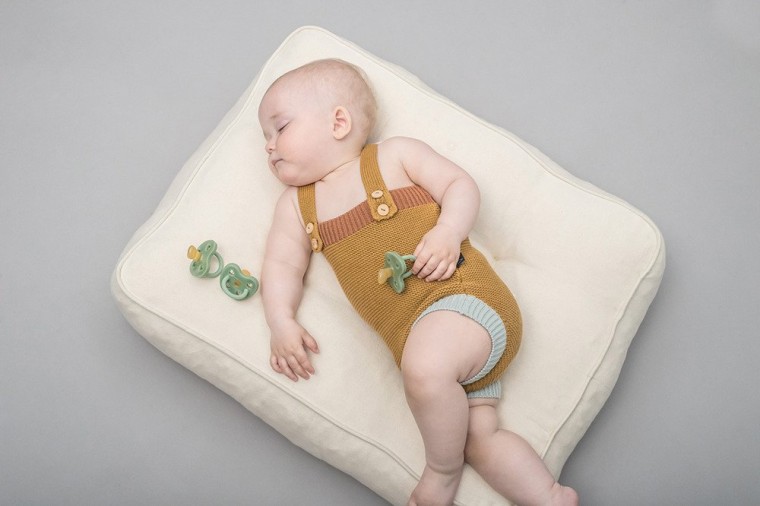 pol_pl_Anatomiczny-smoczek-kauczukowy-0-3-msc-Twilight-Blue-HEVEA-15447_7