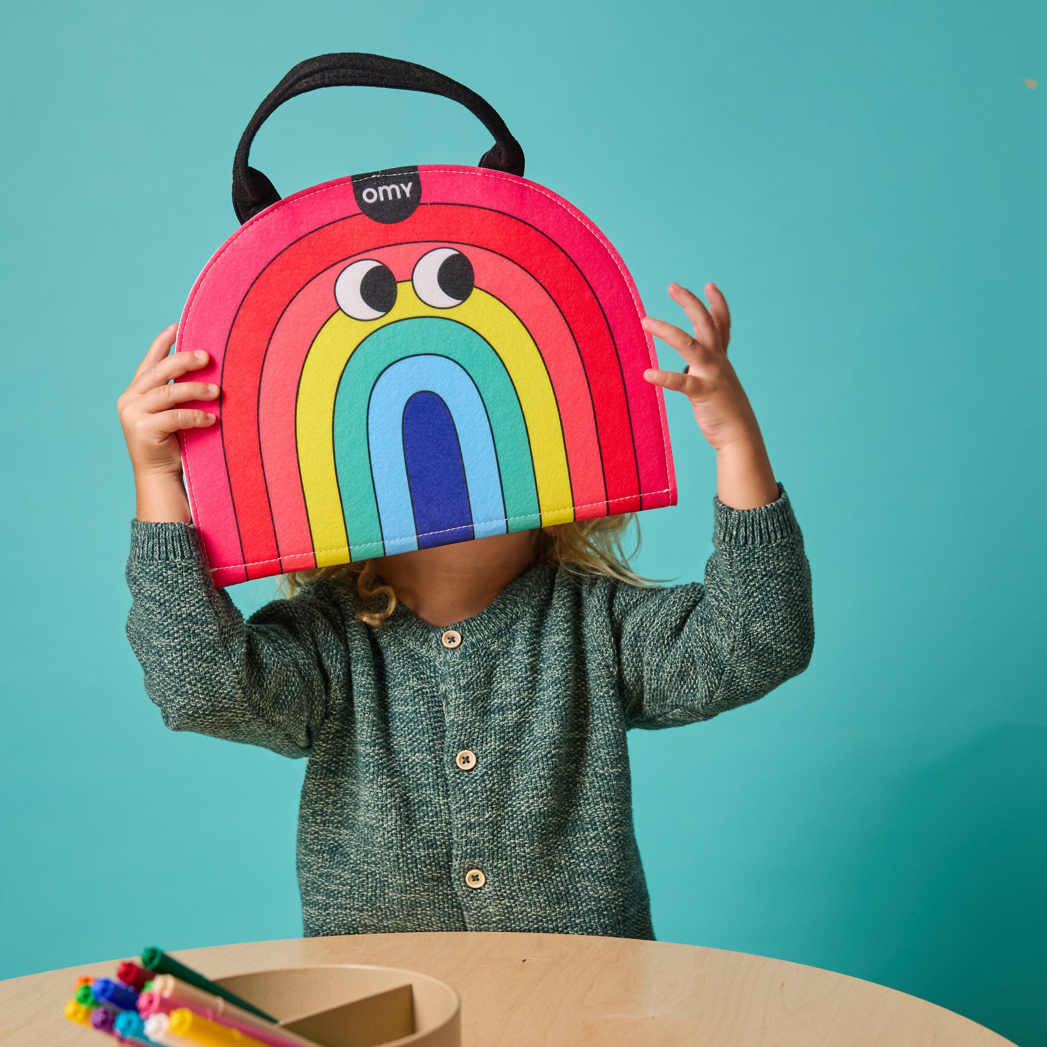 Montessori Play Kit od OMY – kolorowa nauka przez zabawę